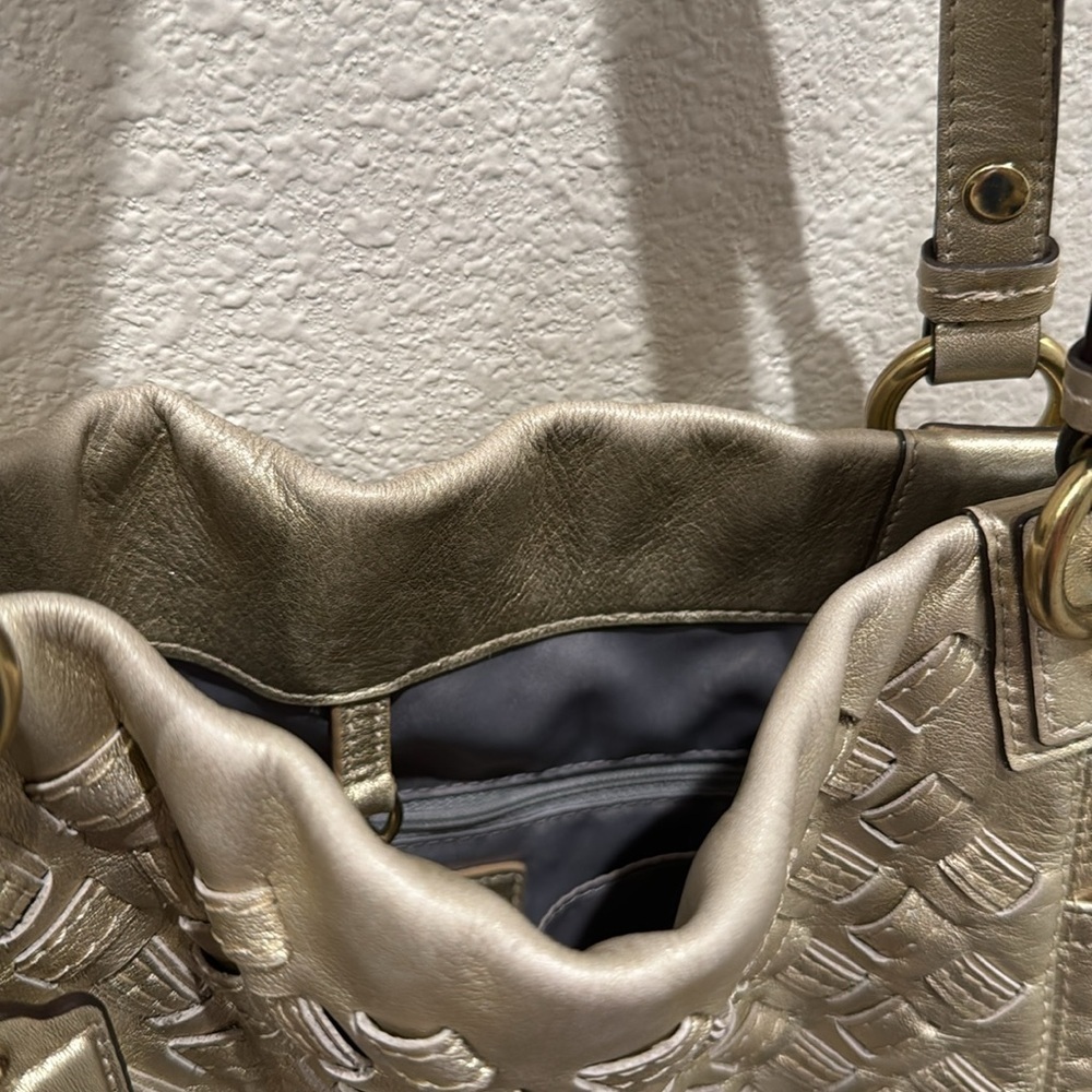 COACH- North South Metallic Woven Leather Gold‎ Leather Shoulder Bag Tote F17099 - Picture 12 of 17